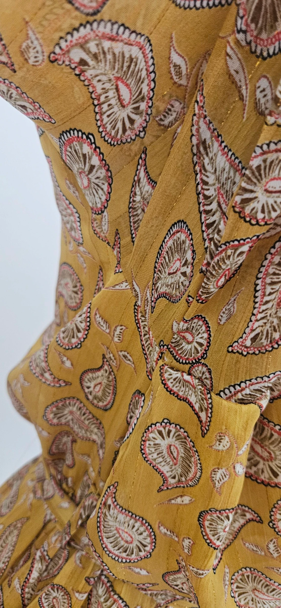 Bonito vestido curto mostarda com padrão de caxemira tamanho S-M – photo 6